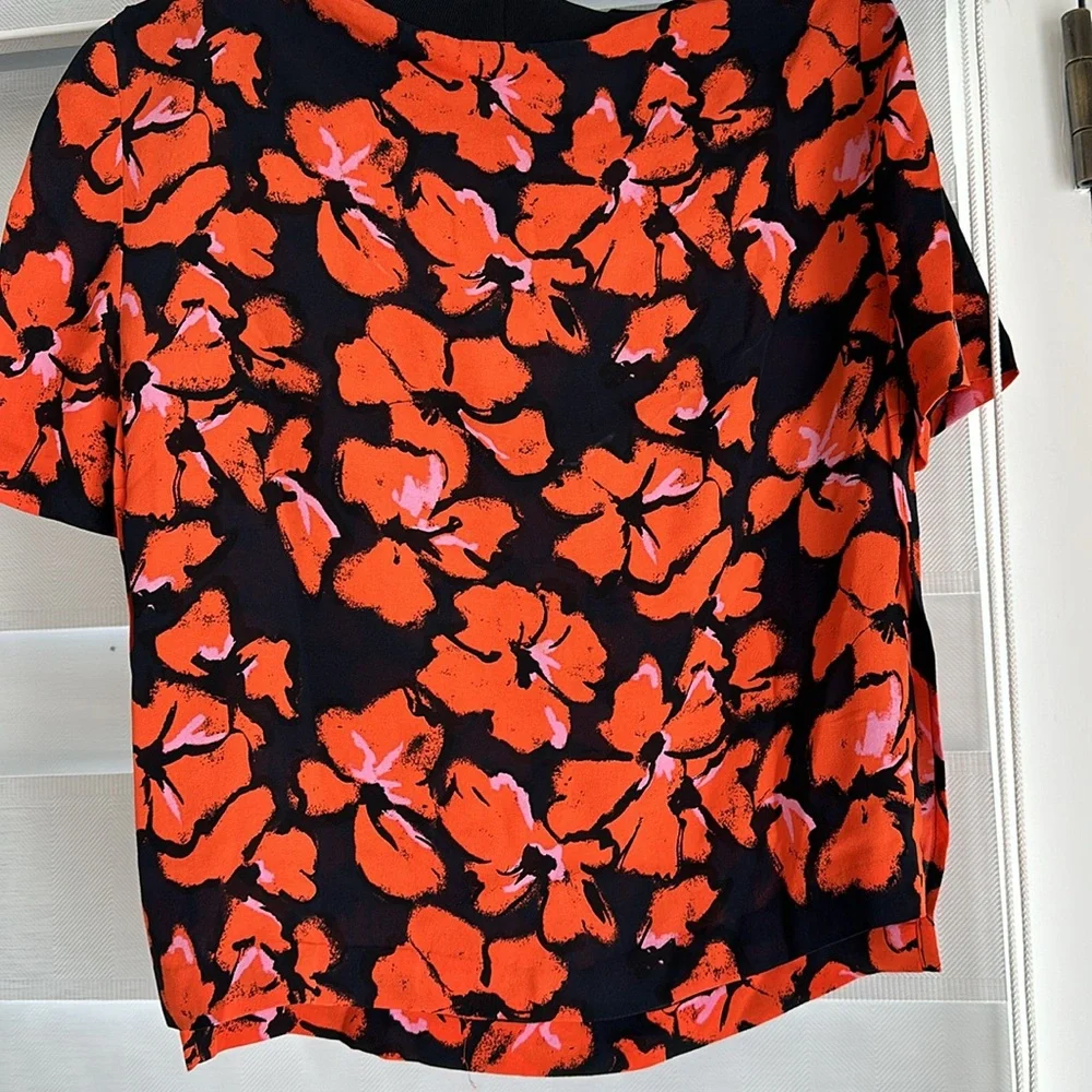 A.L.C. Floral print, silk shirt, size 2. - Picture 3 of 4
